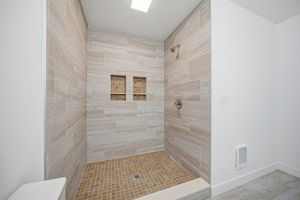  Photo 32