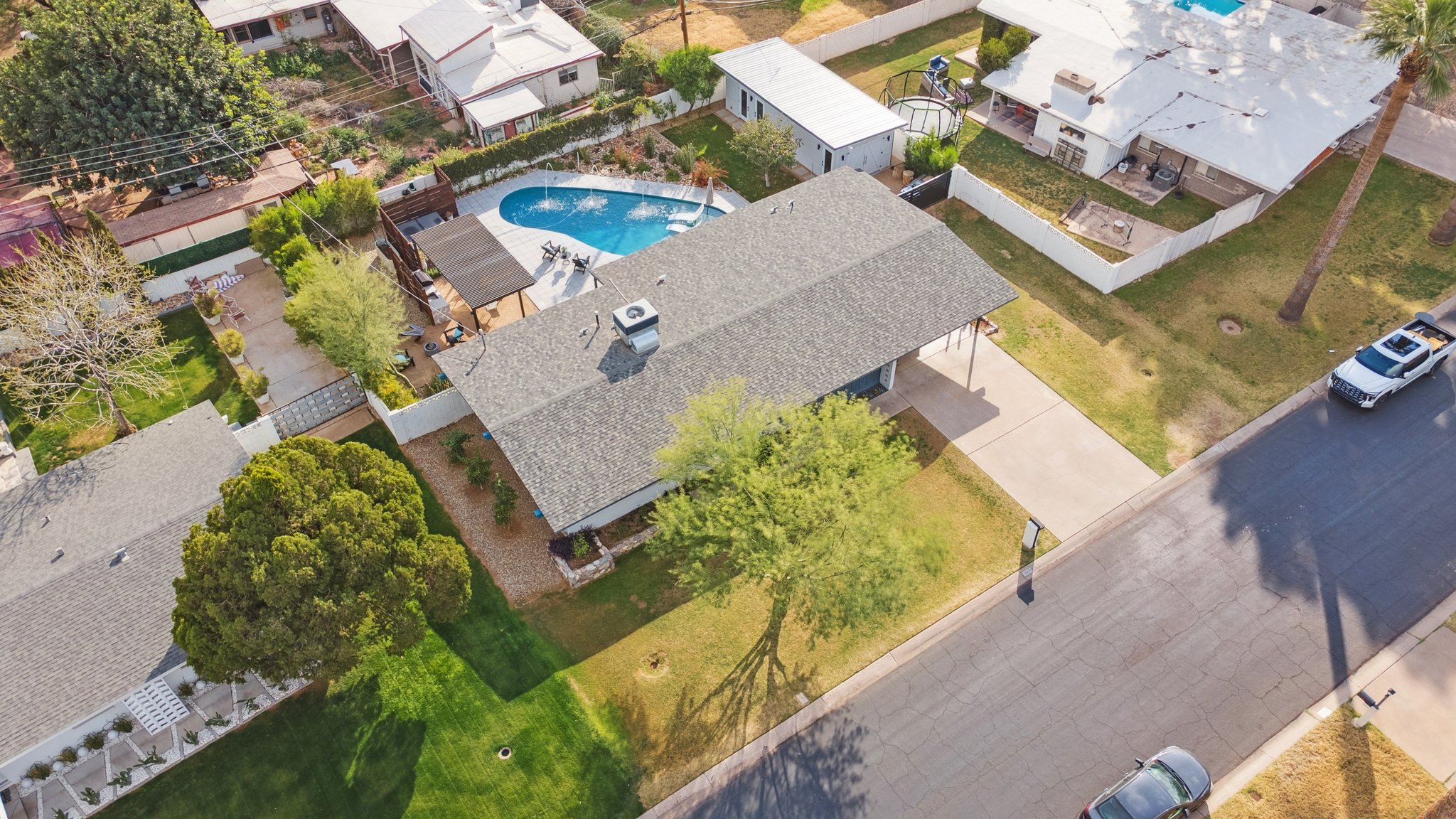 1309 W Glenn Dr - 006.jpg