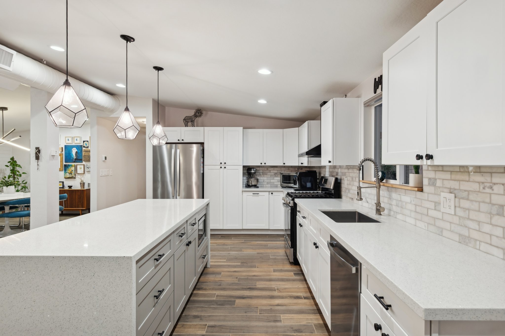 309 W Glenn Dr - 018.jpg