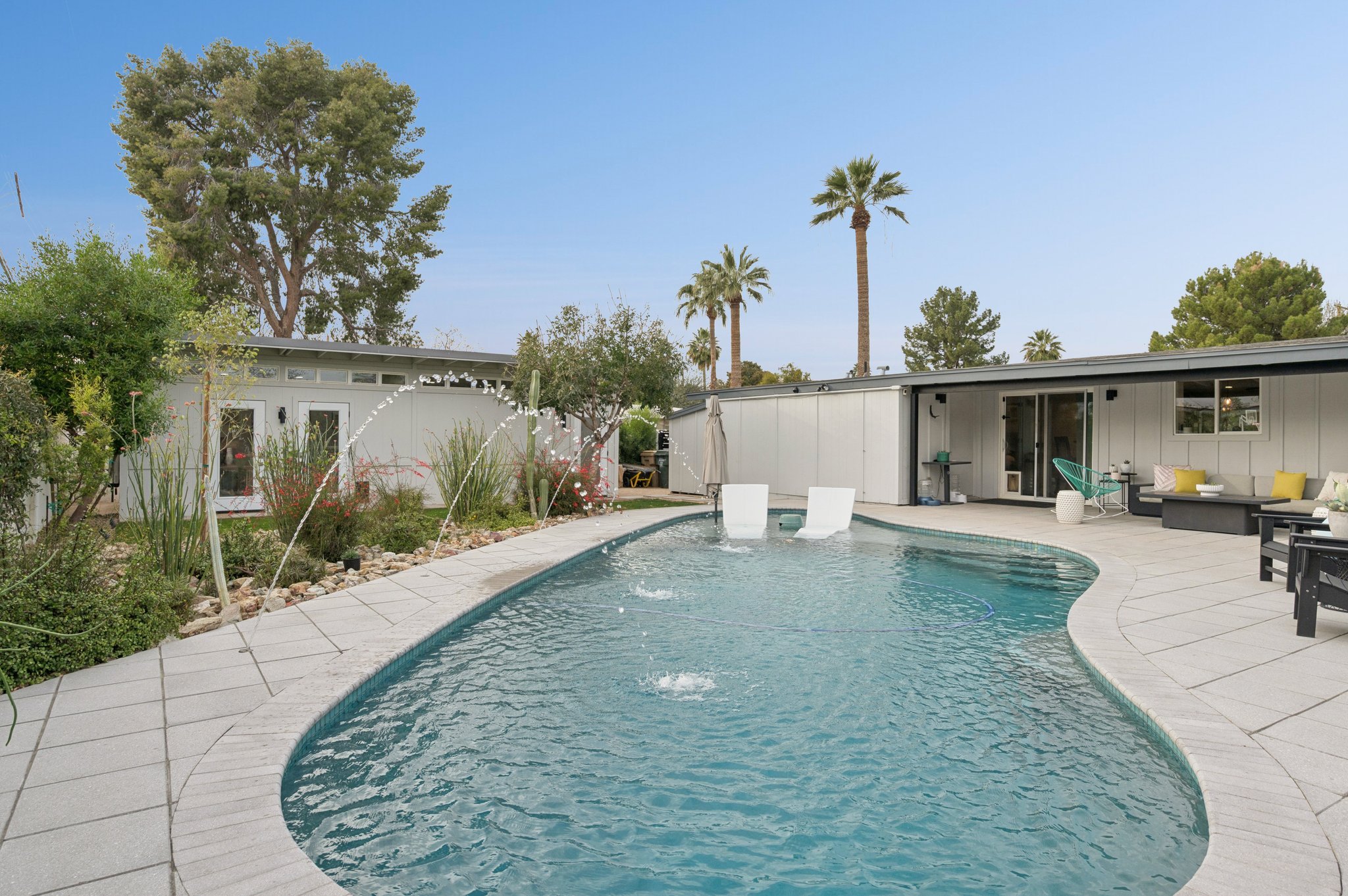 309 W Glenn Dr - 047.jpg