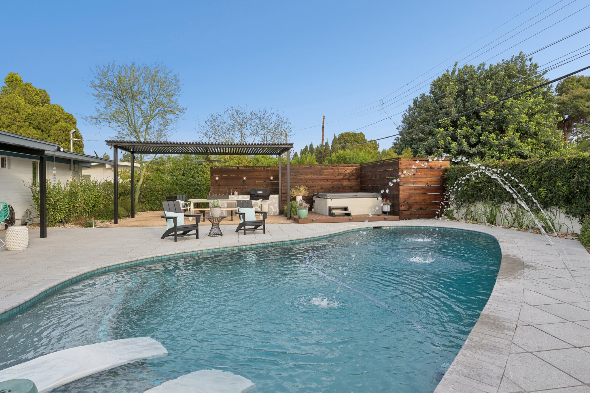 309 W Glenn Dr - 055.jpg