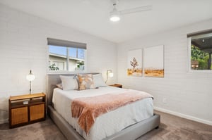 309 W Glenn Dr - 030.jpg