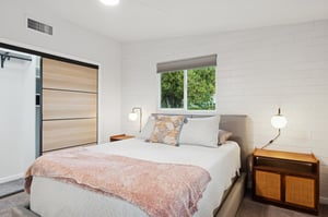 309 W Glenn Dr - 031.jpg