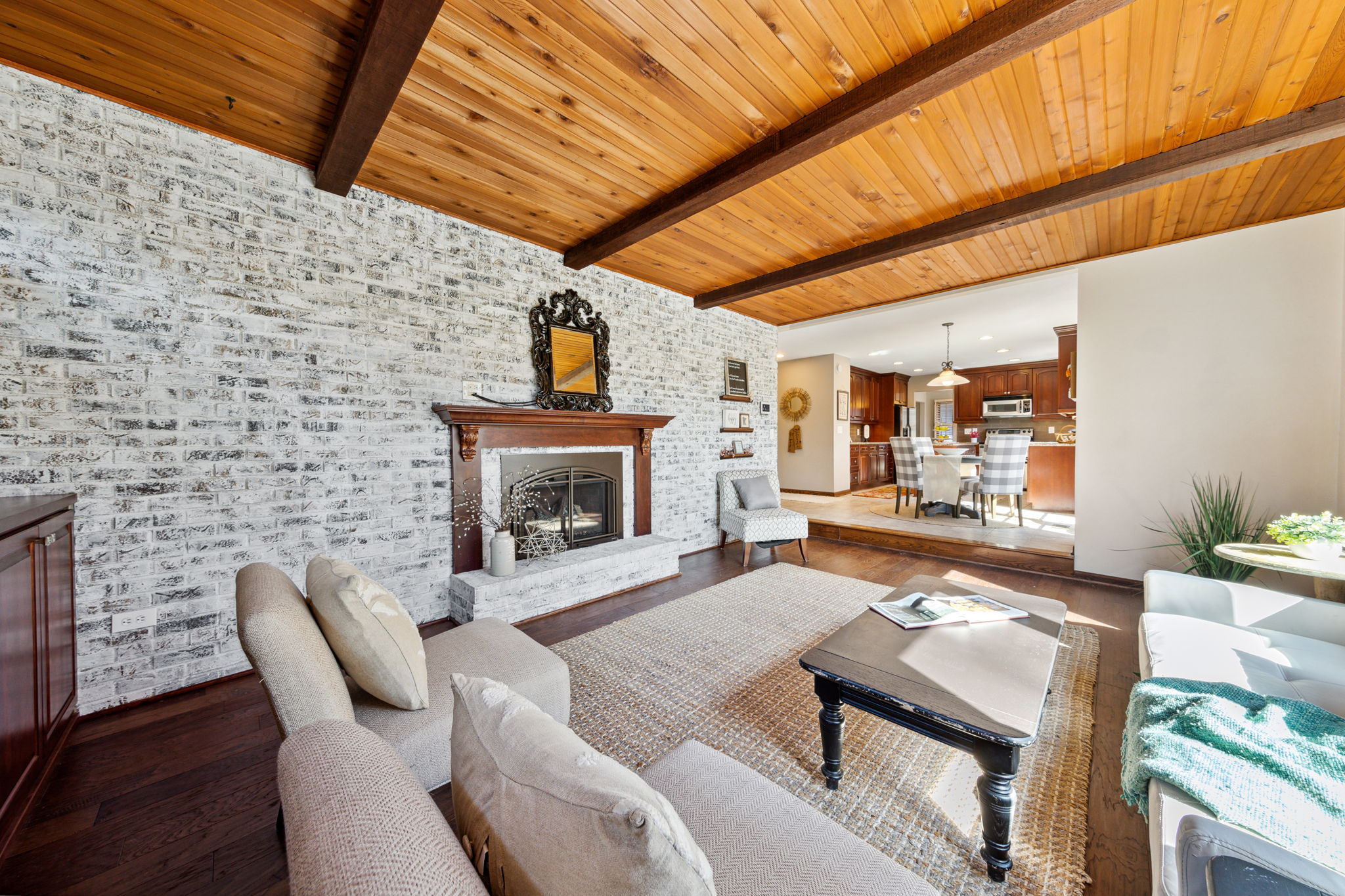 24_Interior