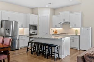 Kitchen/Breakfast Area