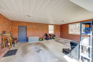  Photo 32