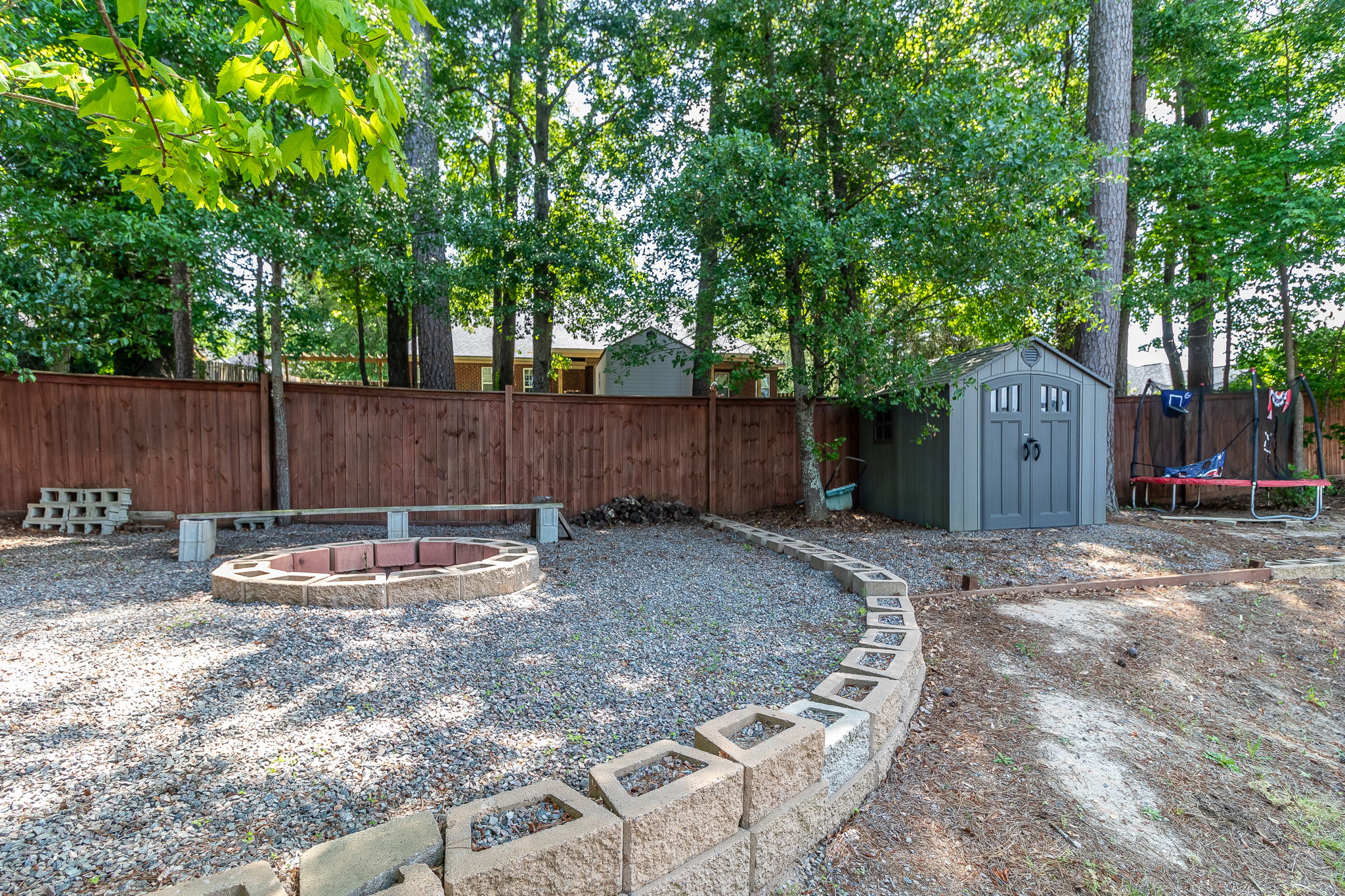 Fire Pit Area/Back Yard