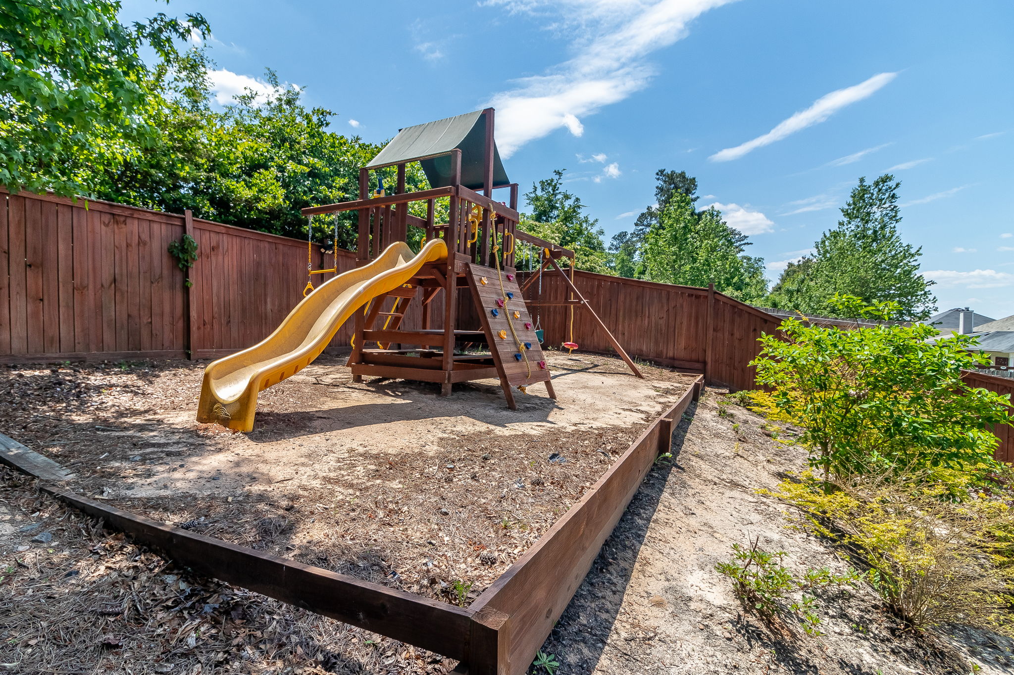 Back Yard/Play Set