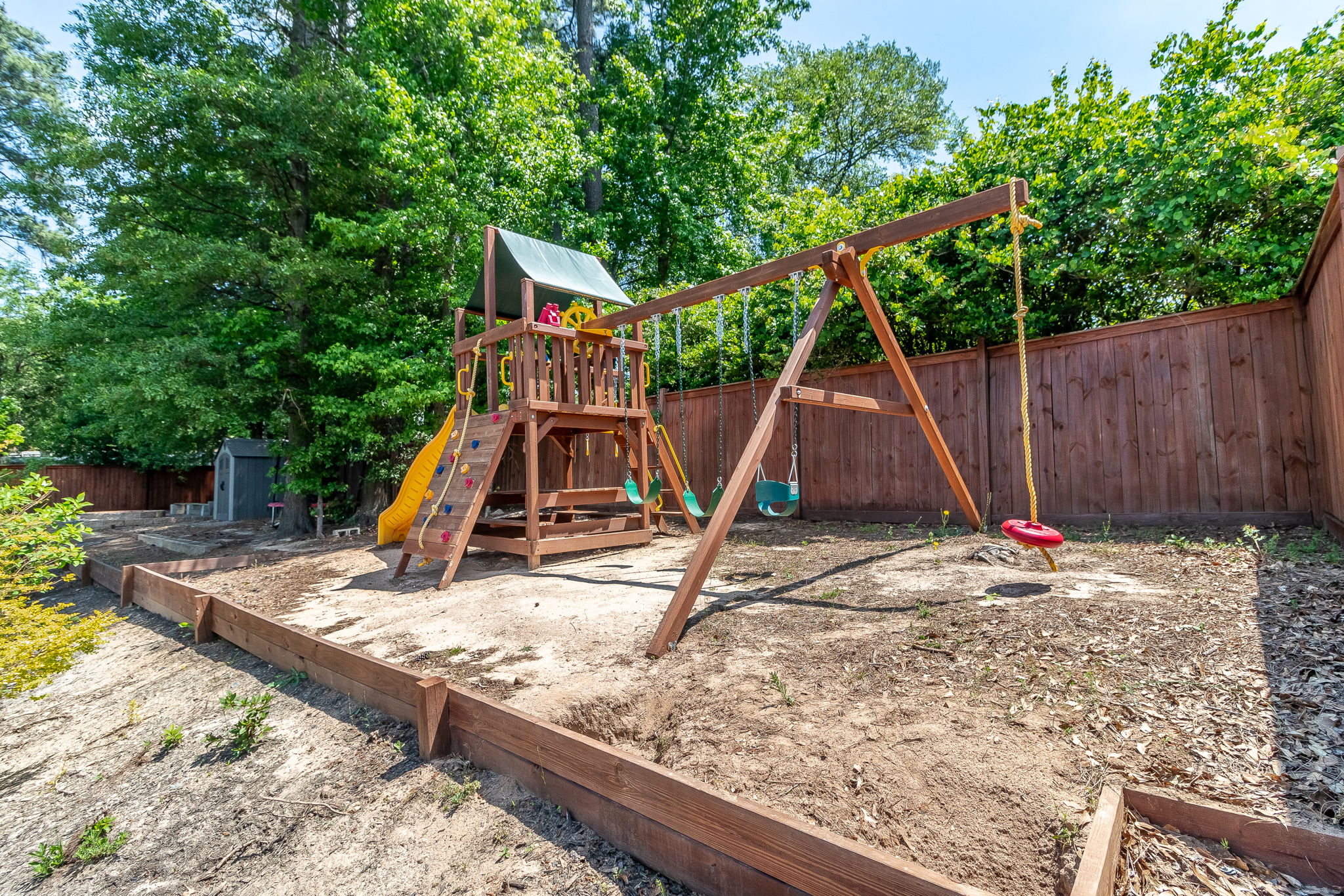 Back Yard/Play Set