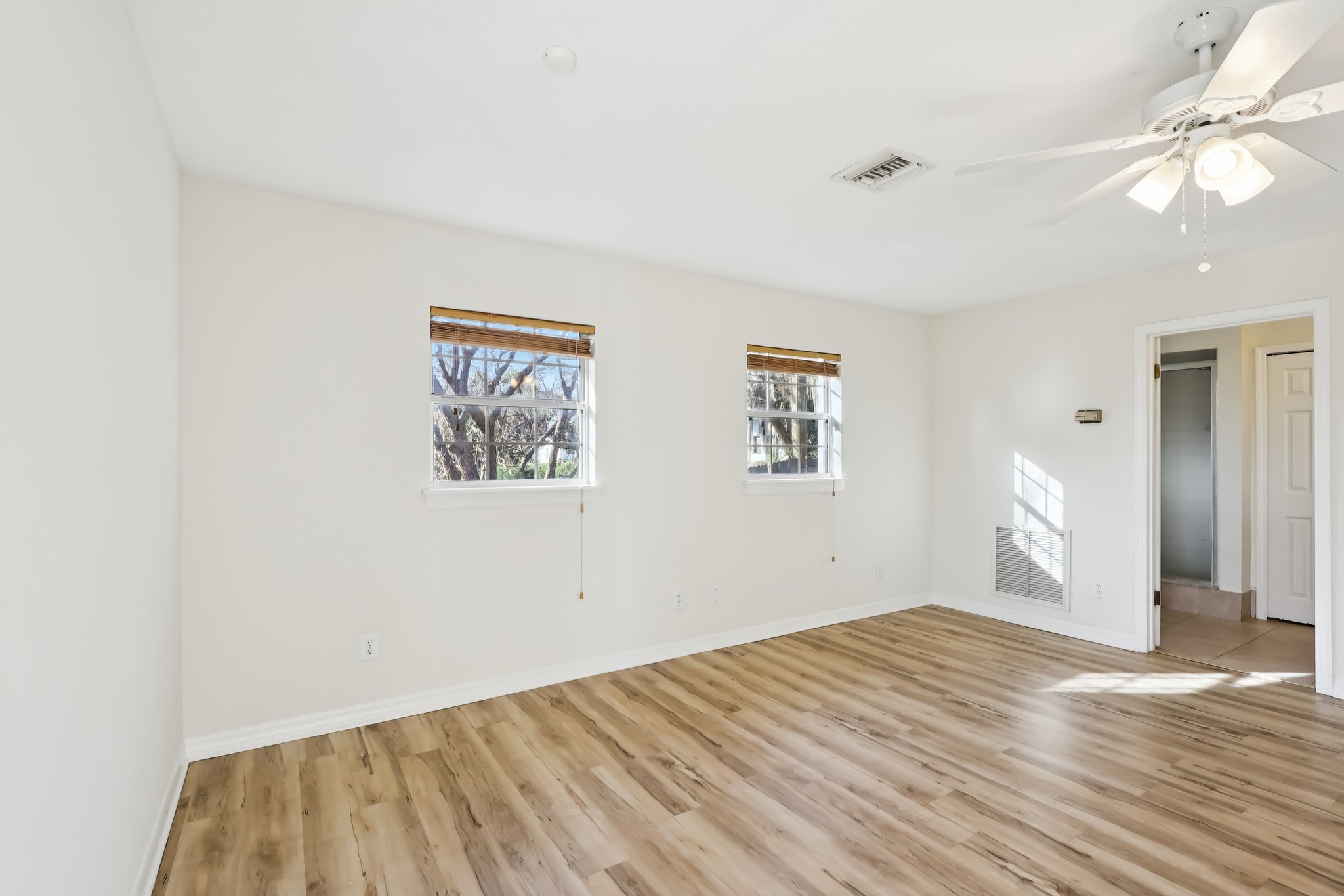 E Palmetto Ave-S1403-029.jpg