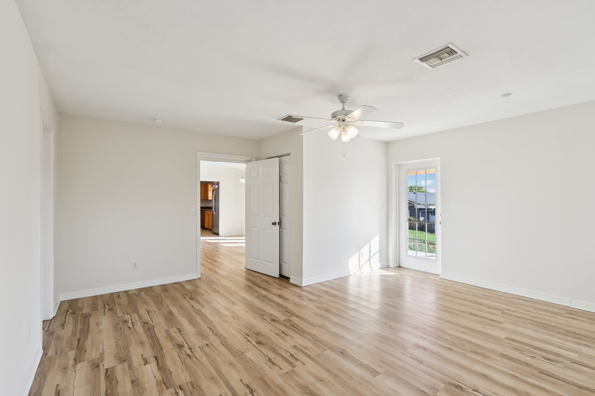 E Palmetto Ave-S1403-030.jpg