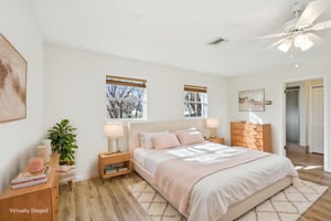 E Palmetto Ave-S1403-029 virtually staged.jpeg