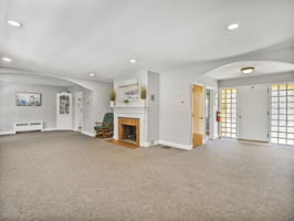 131 Heritage Dr unit 131, Northbridge MA 32