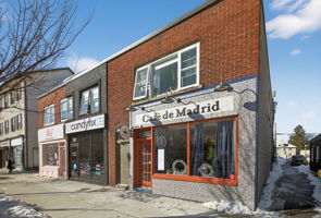 131 Lakeshore Rd E, Oakville ON