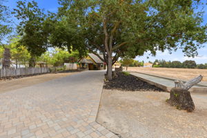 001_F8_131 Magladry Rd