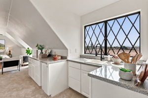 016_F8_131 Magladry Rd