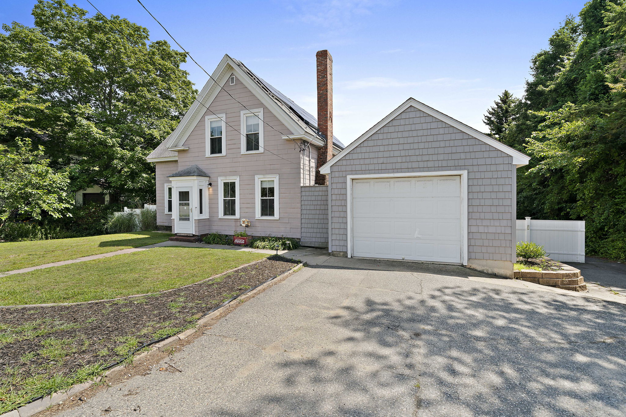 131 Pleasant Valley St, Methuen MA — exterior