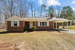 2629 Bonnie Brae Rd, Durham, NC 27703, USA Photo 9