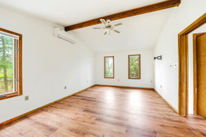131_Wilson_Court_009