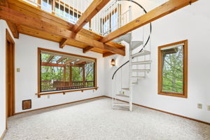 131_Wilson_Court_014
