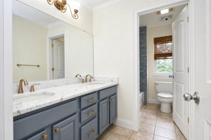  Photo 46