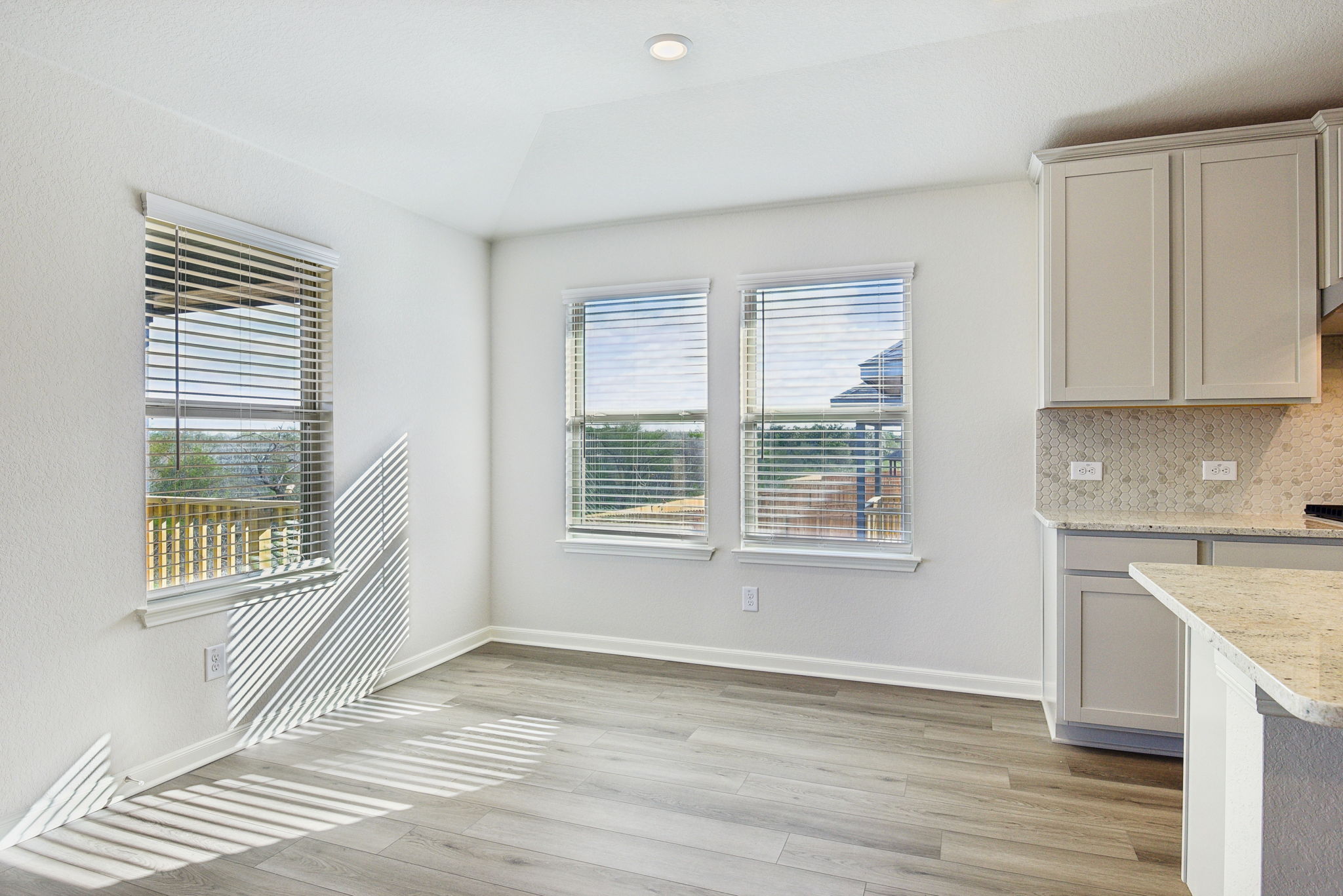 an Antonio-Arcadia Ridge-1310 Arcadian Rose-011