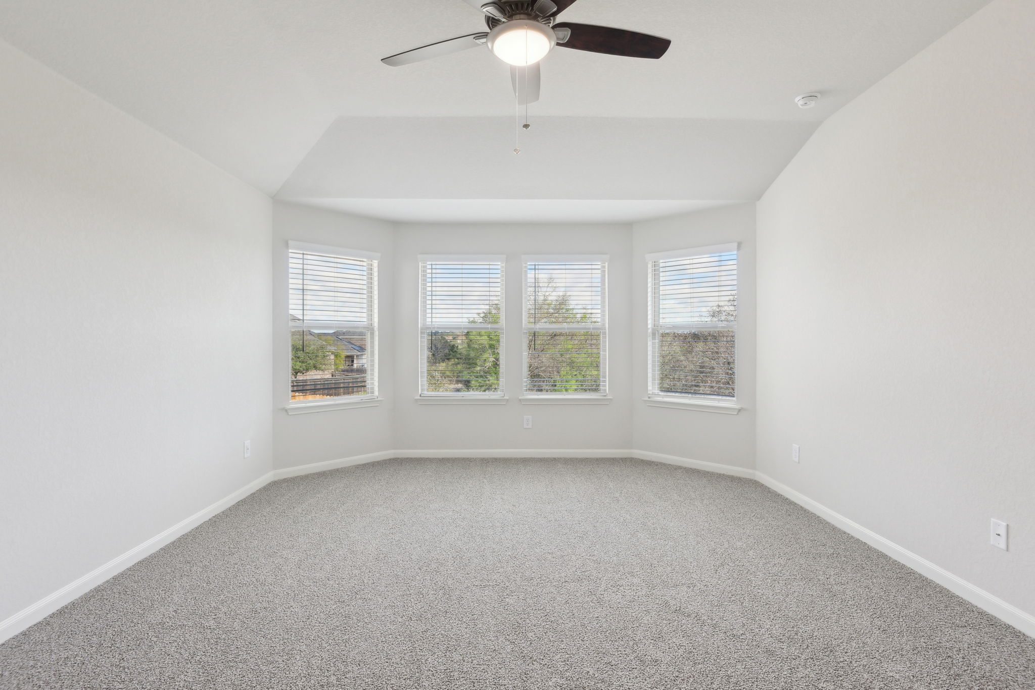 an Antonio-Arcadia Ridge-1310 Arcadian Rose-035
