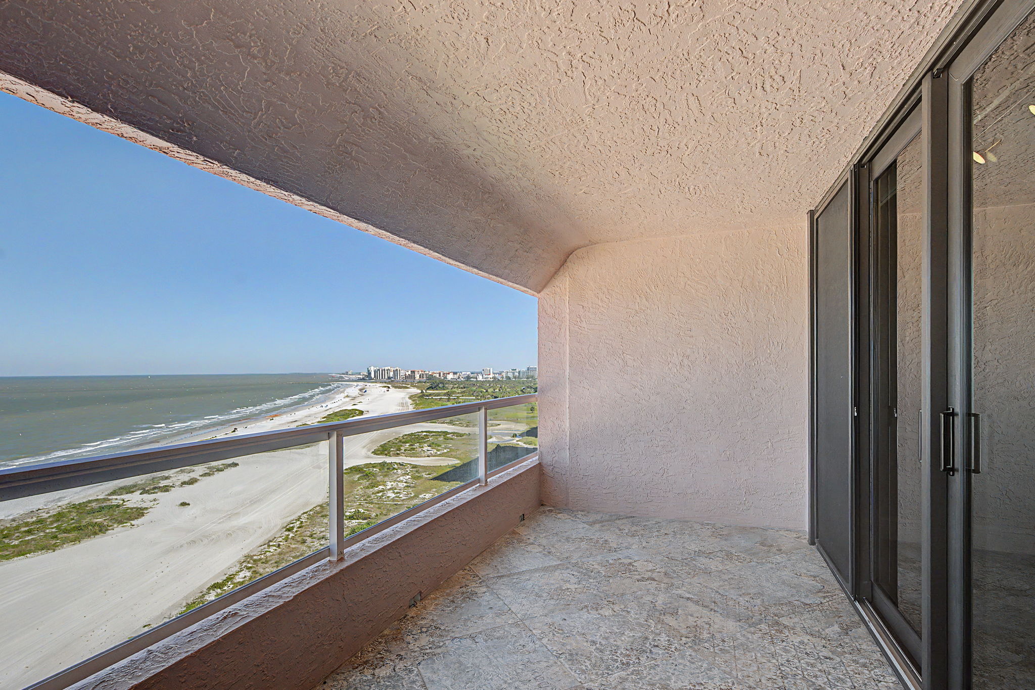 Living Room Balcony6