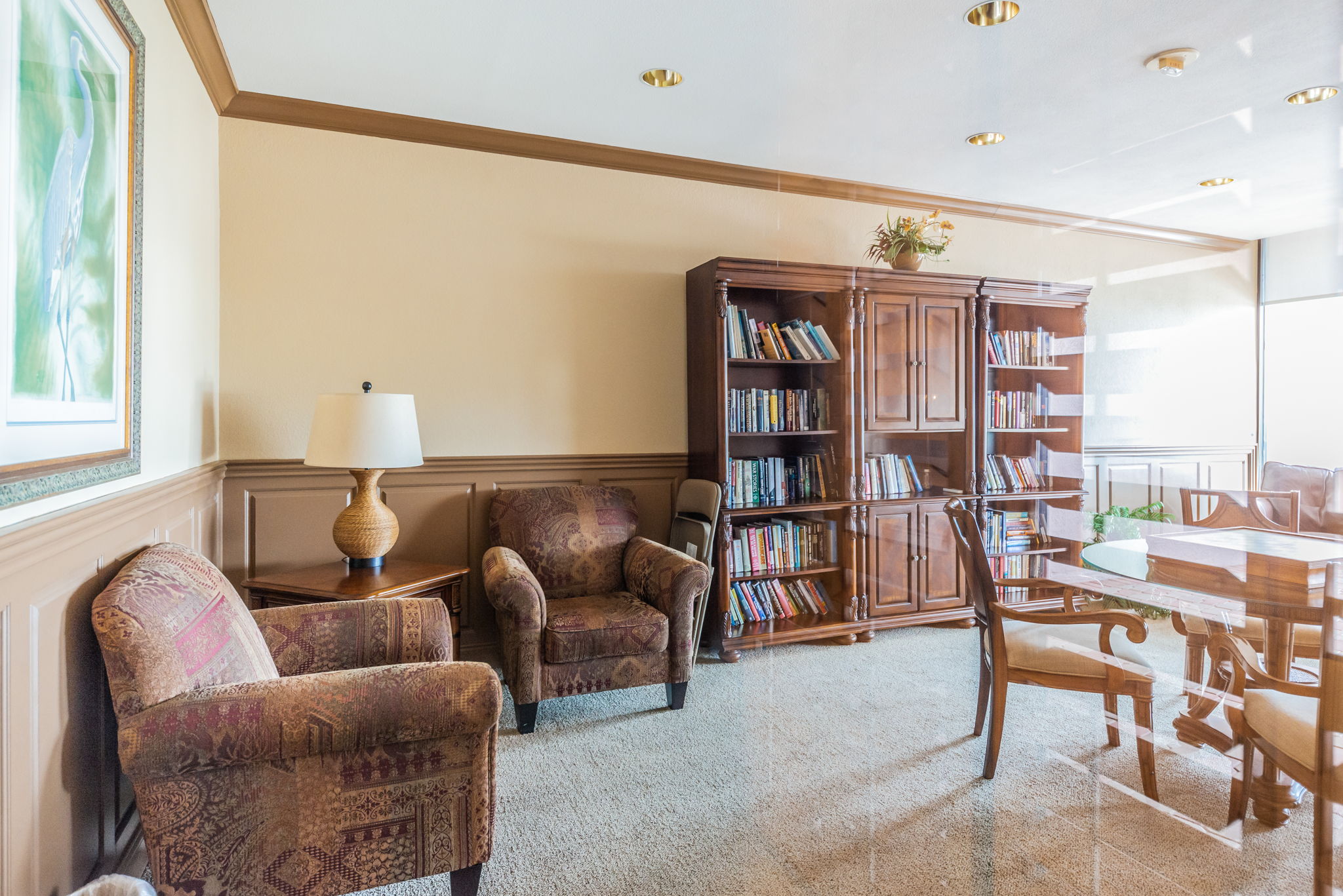 Crecent Beach Club One Library