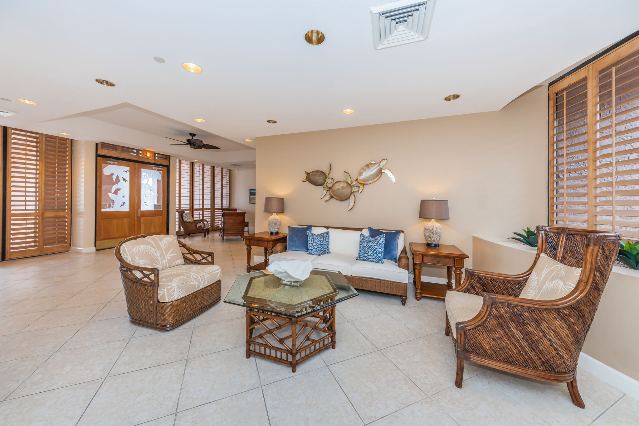 Crecent Beach Club One Lobby1