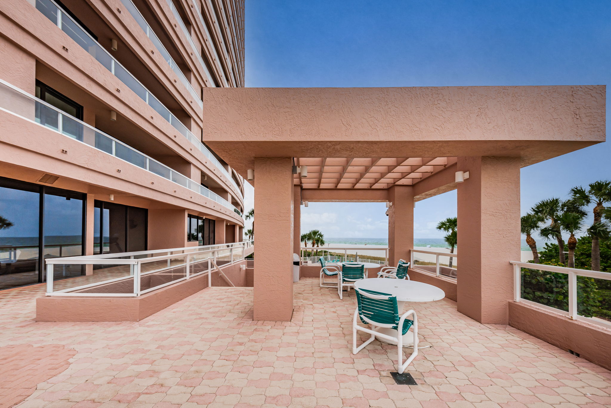 Crecent Beach Club One Patio3
