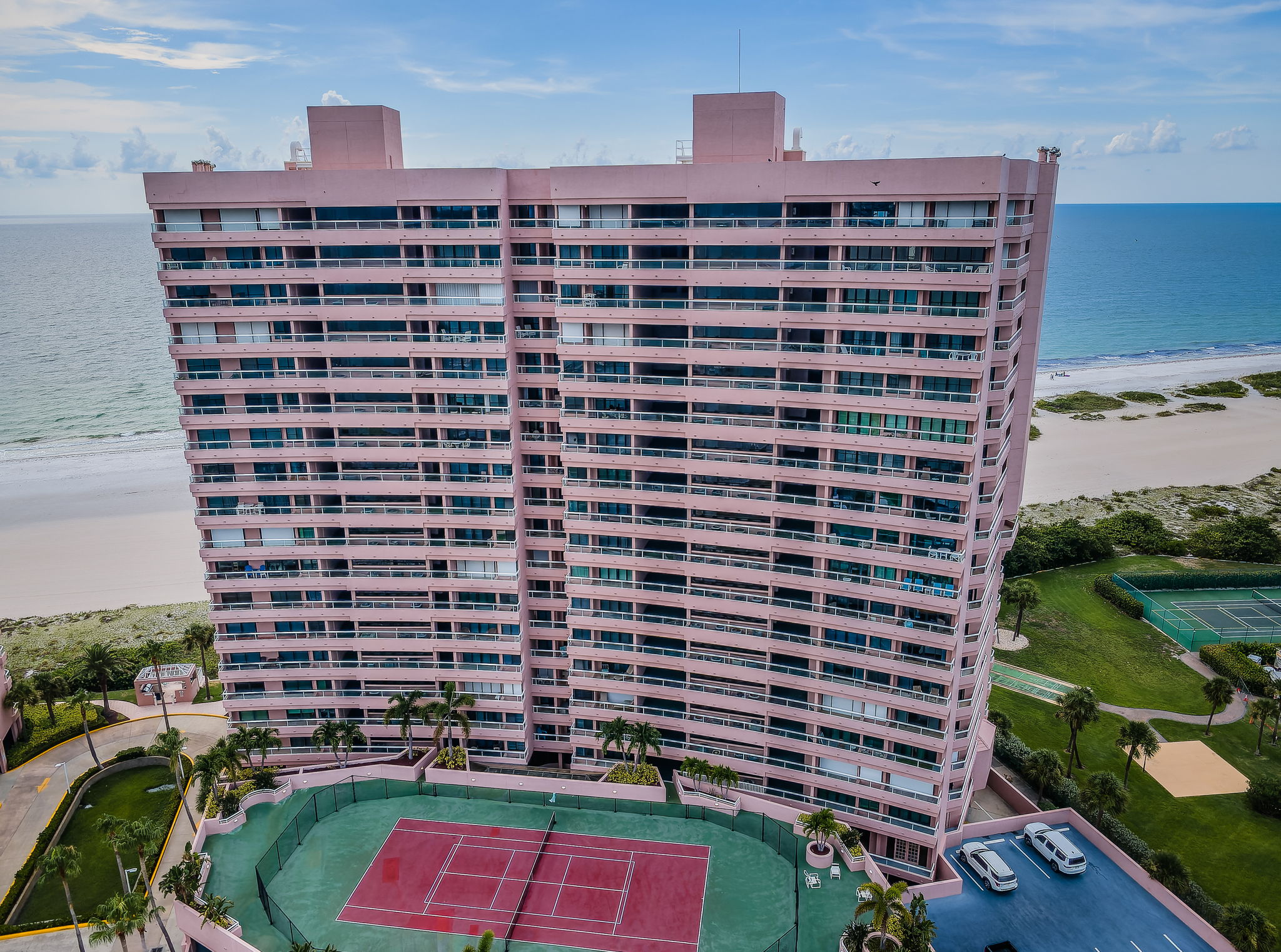 Front Exterior12
