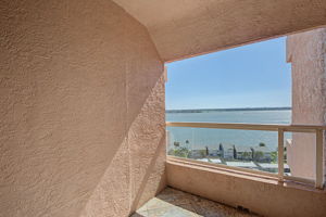 Kitchen7 Balcony