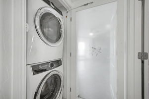 Laundry Room1b