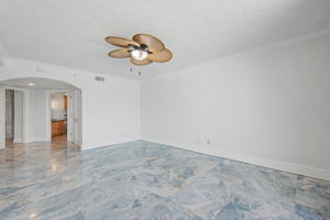 Primary Bedroom1b