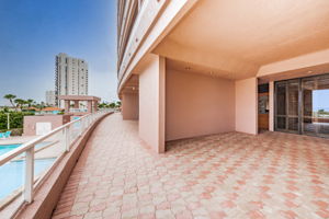 Crecent Beach Club One Patio2