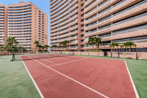 Crecent Beach Club One Tennis Court2