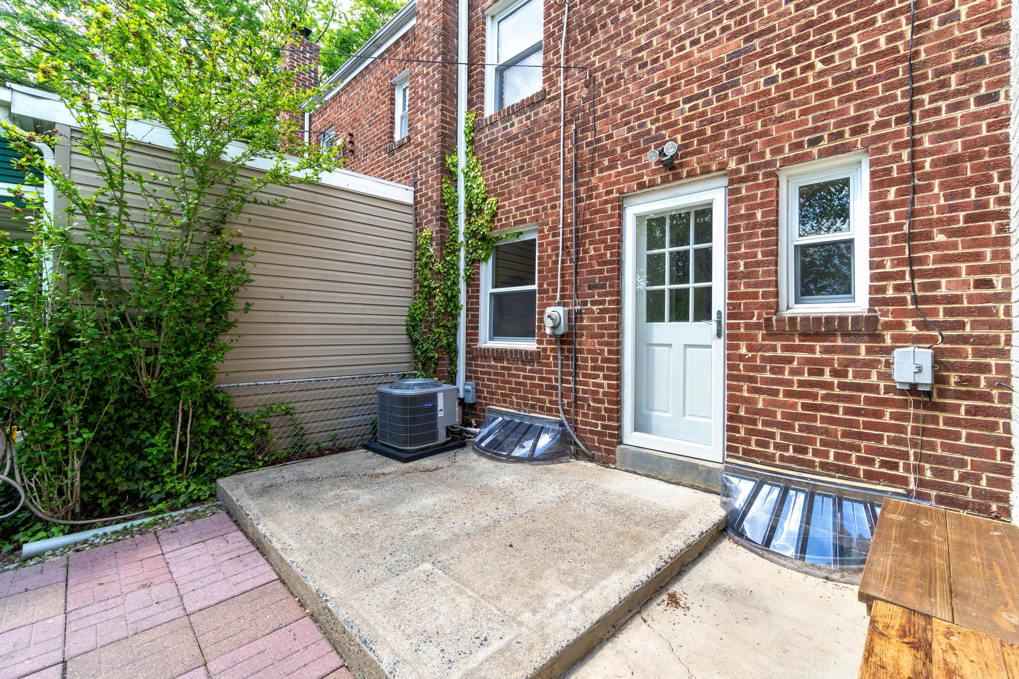 1310 Pendleton St, Alexandria, VA 22314, USA Photo 38