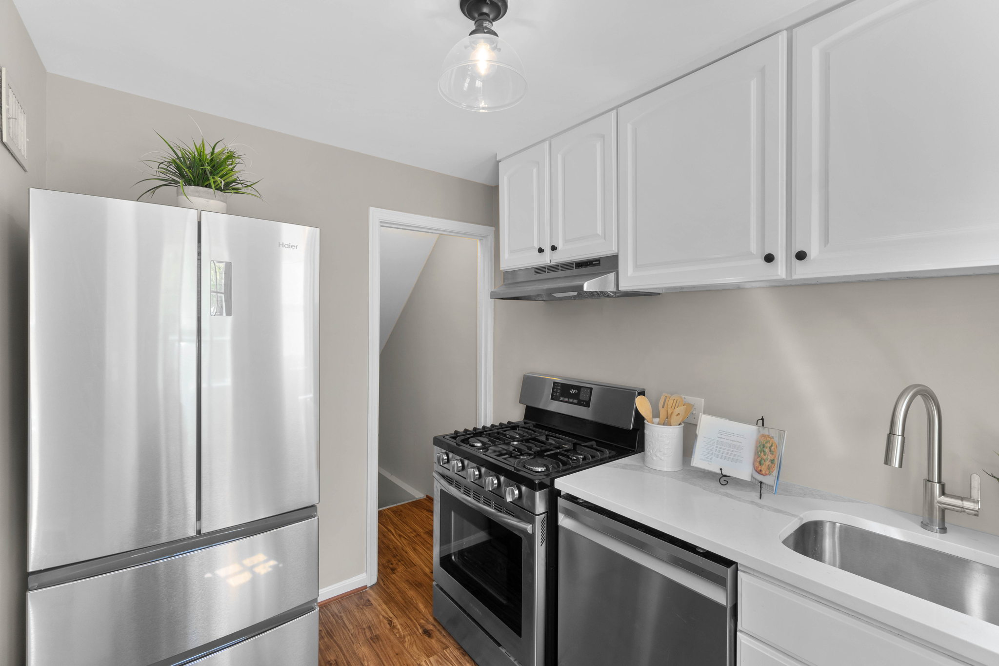 1310 Pendleton St, Alexandria, VA 22314, USA Photo 15