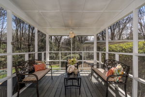 Gorgeous screened porch