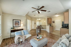 Living/Kitchen