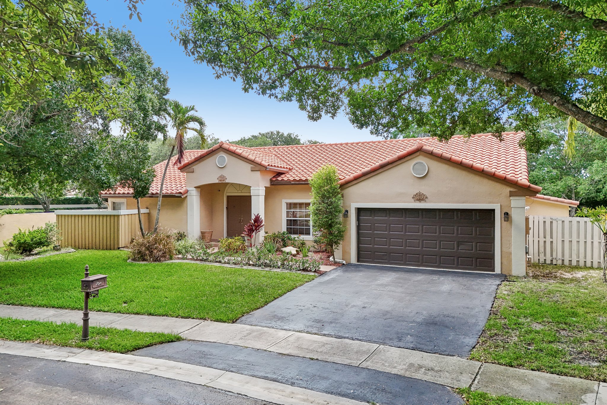 NW 11th Dr-S1206-005.jpg