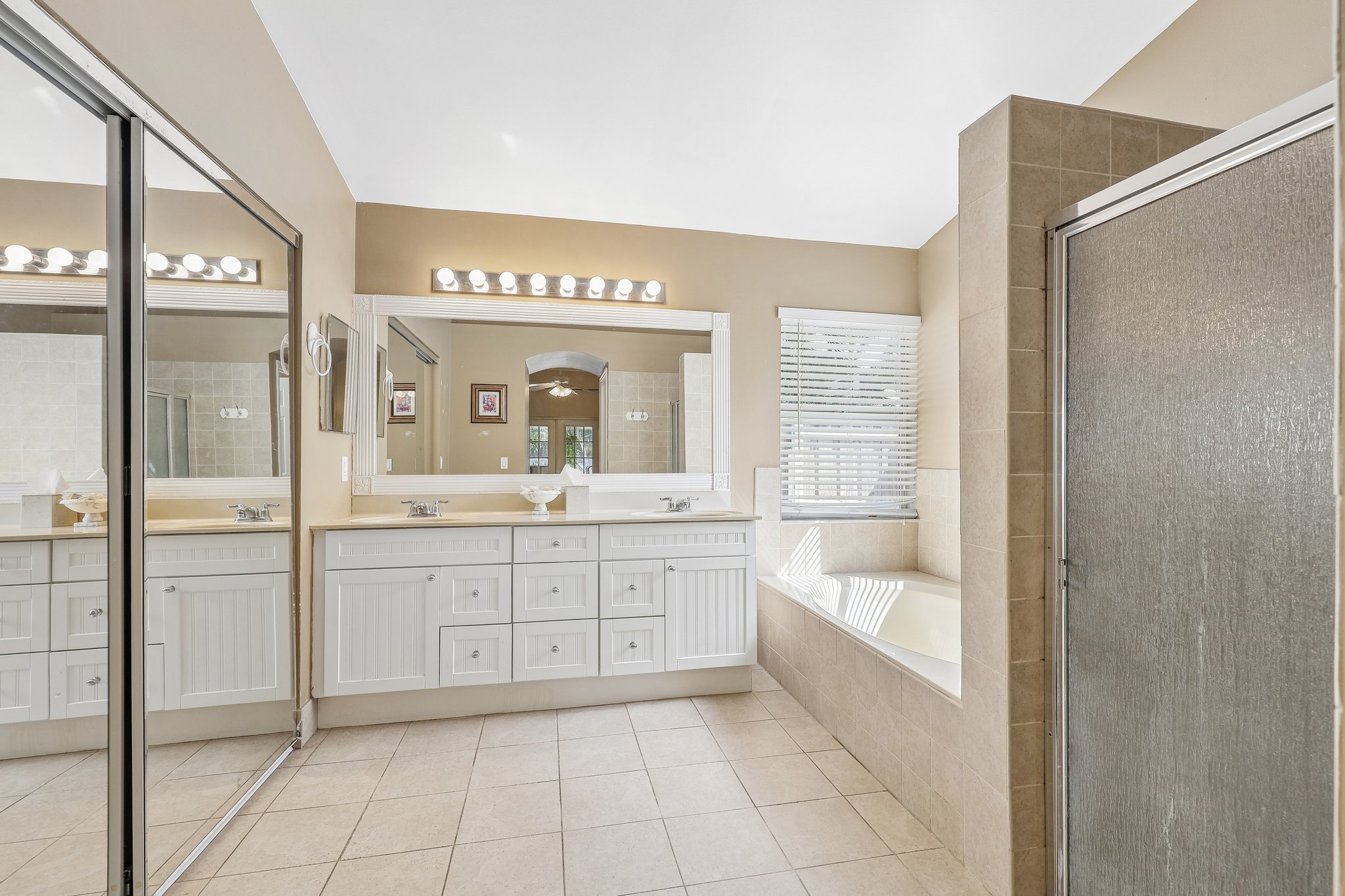 NW 11th Dr-S1206-026.jpg