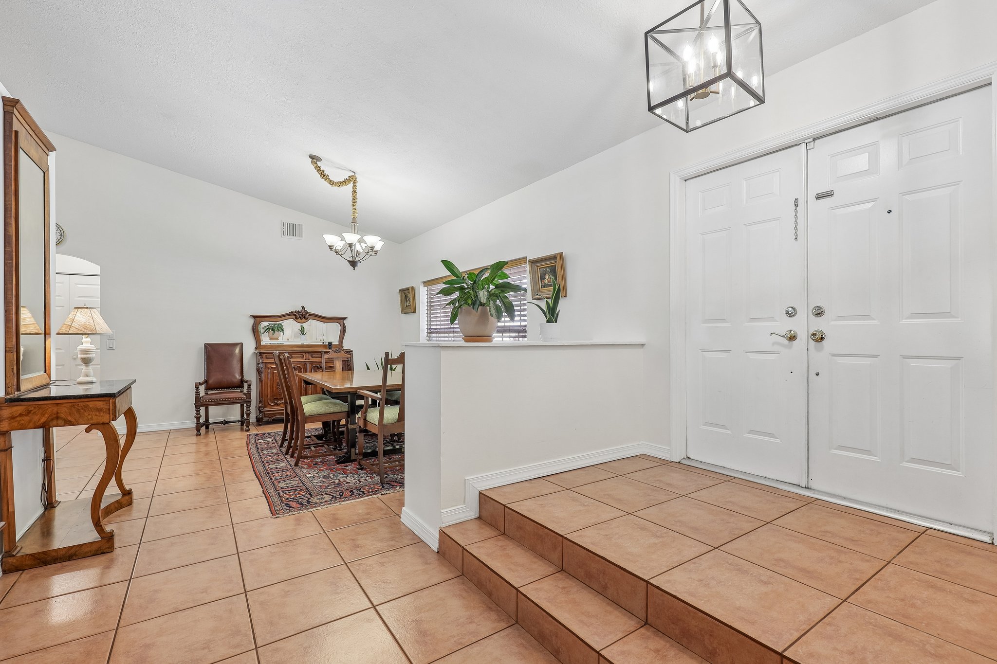 NW 11th Dr-S1206-029.jpg
