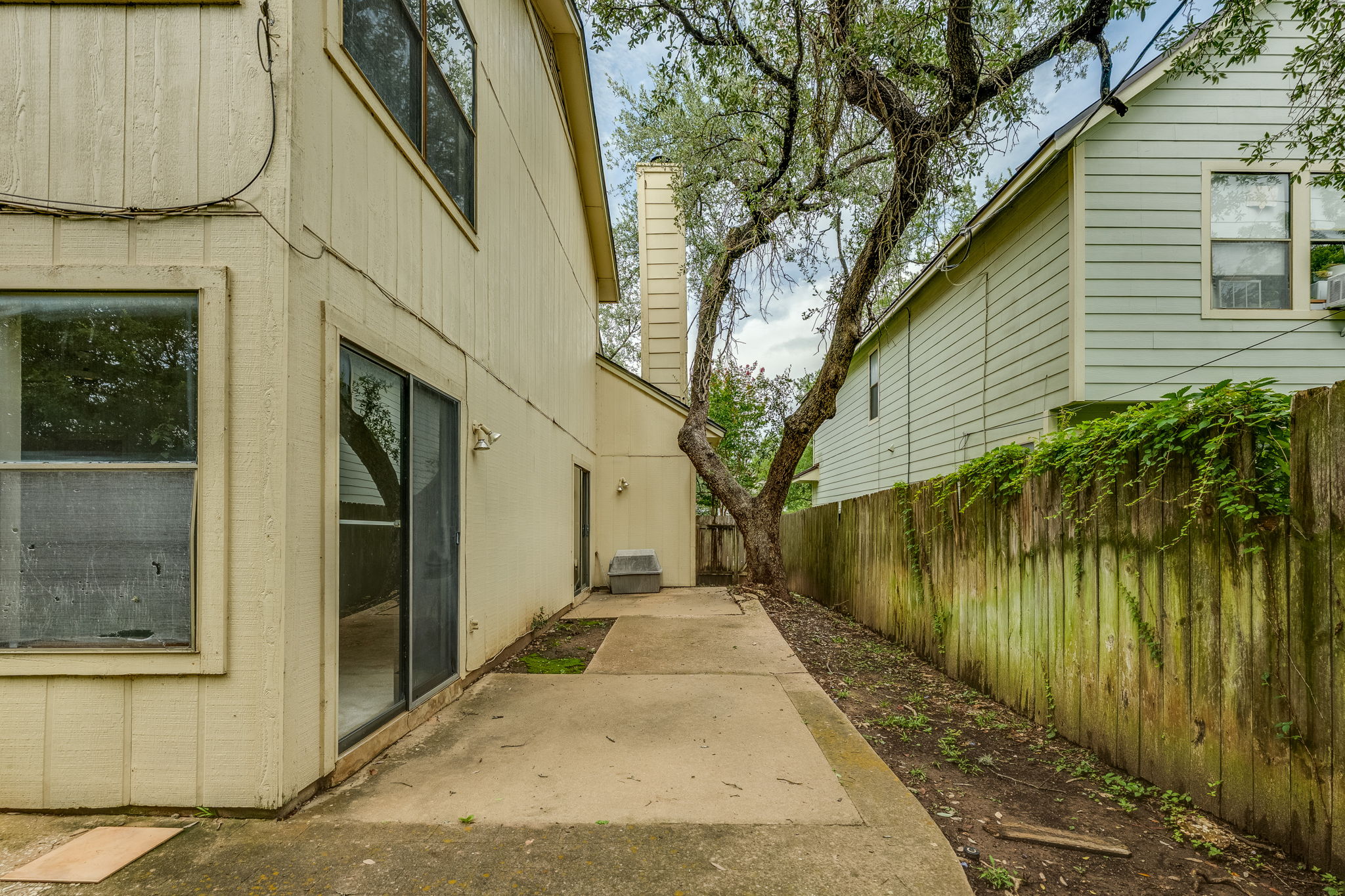  Photo 42