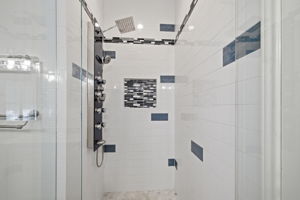  Photo 36