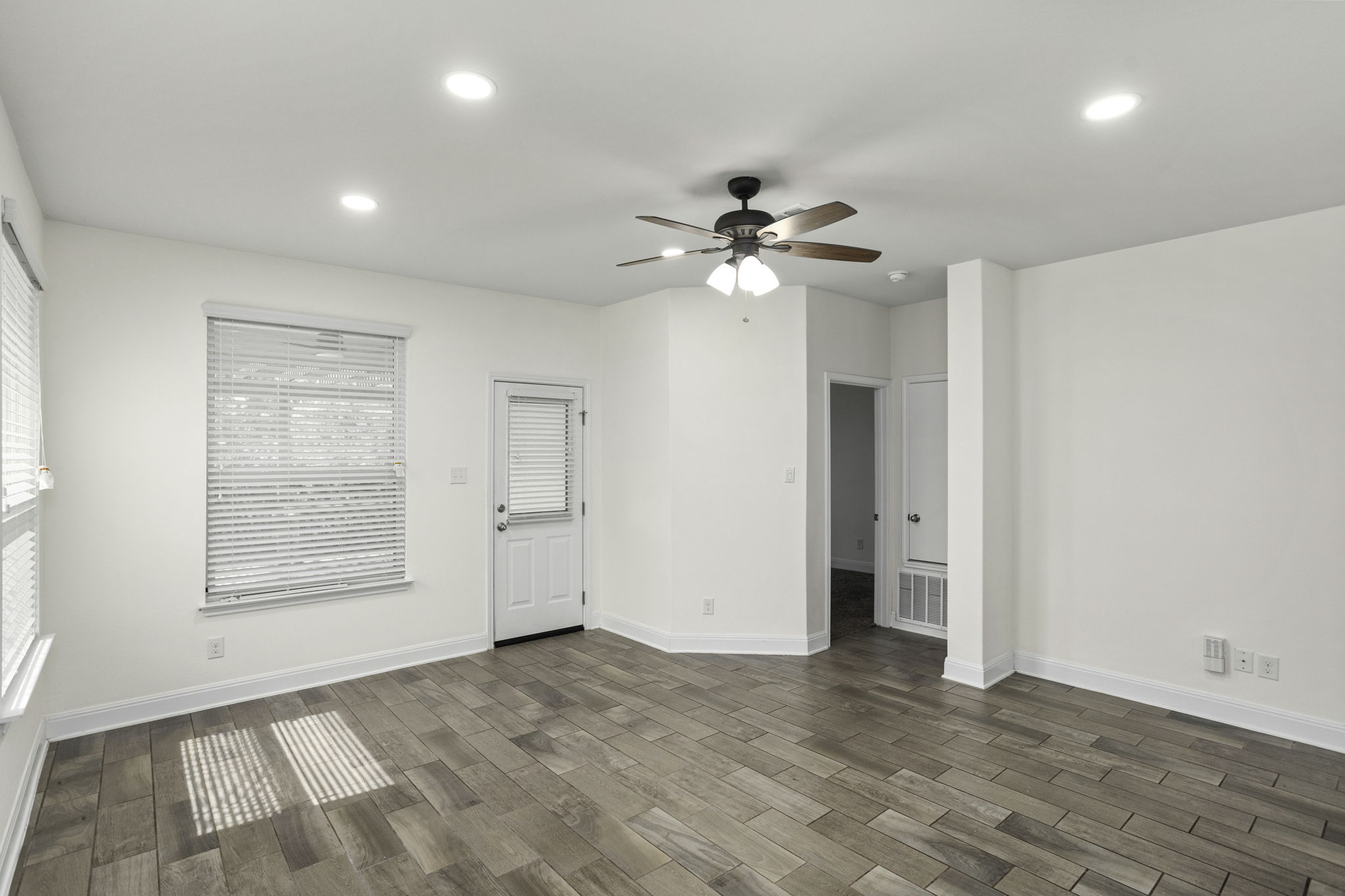 13106 Welder Lake, San Antonio, TX 78253 | MrHevia Media