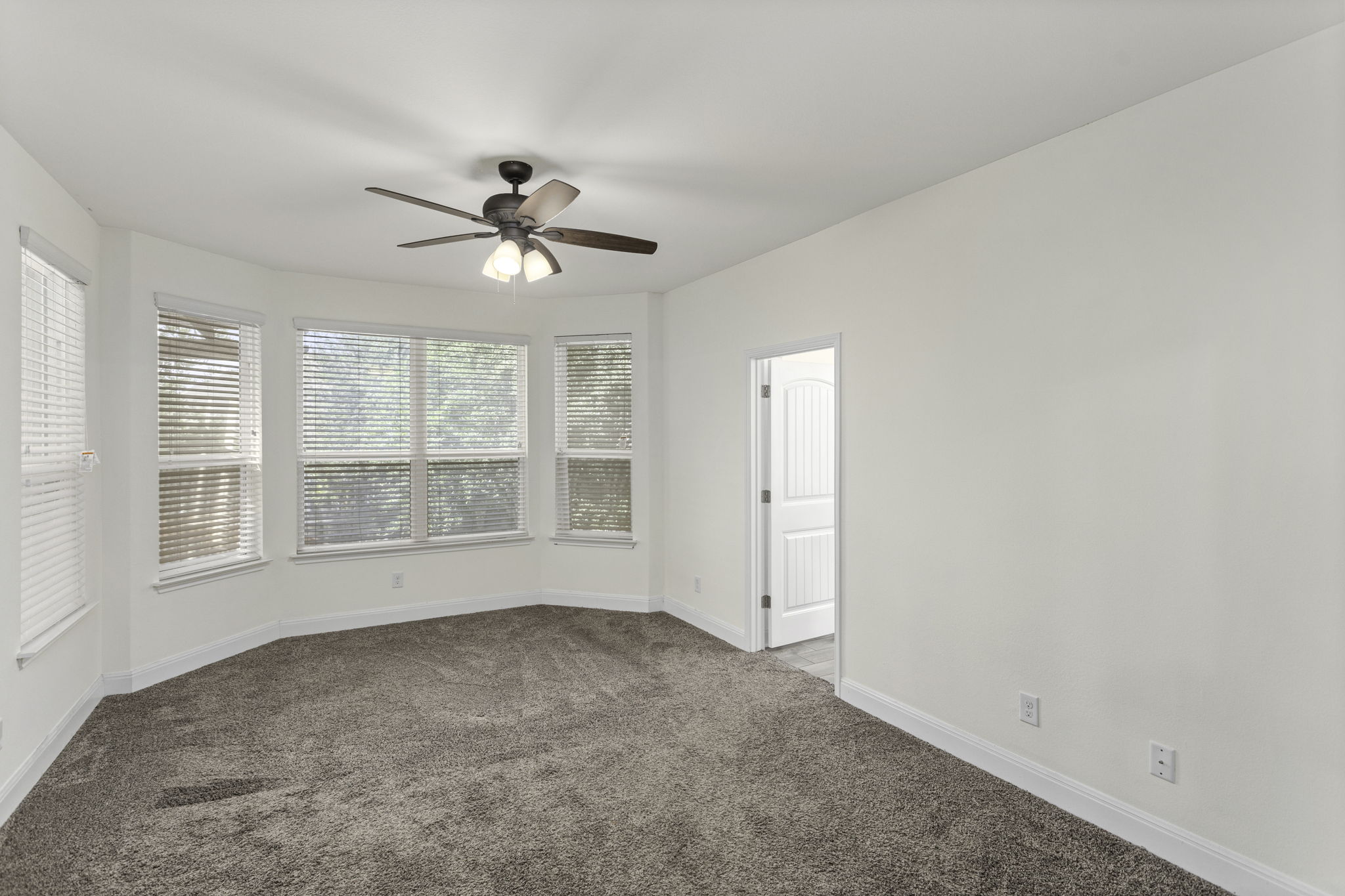 13106 Welder Lake, San Antonio, TX 78253 | MrHevia Media