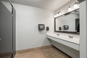  Photo 43