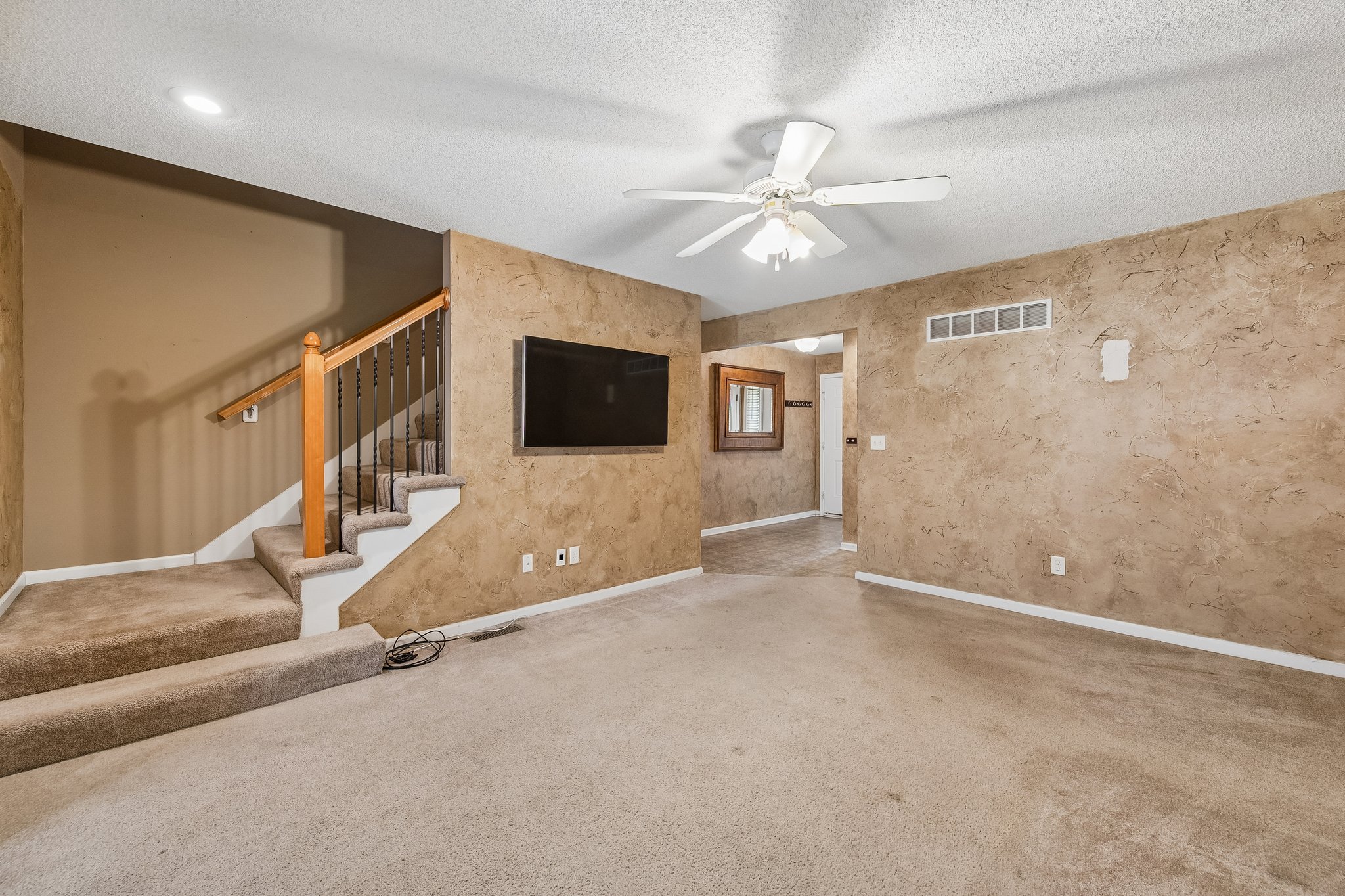 13108 Washington Ct_010.jpg